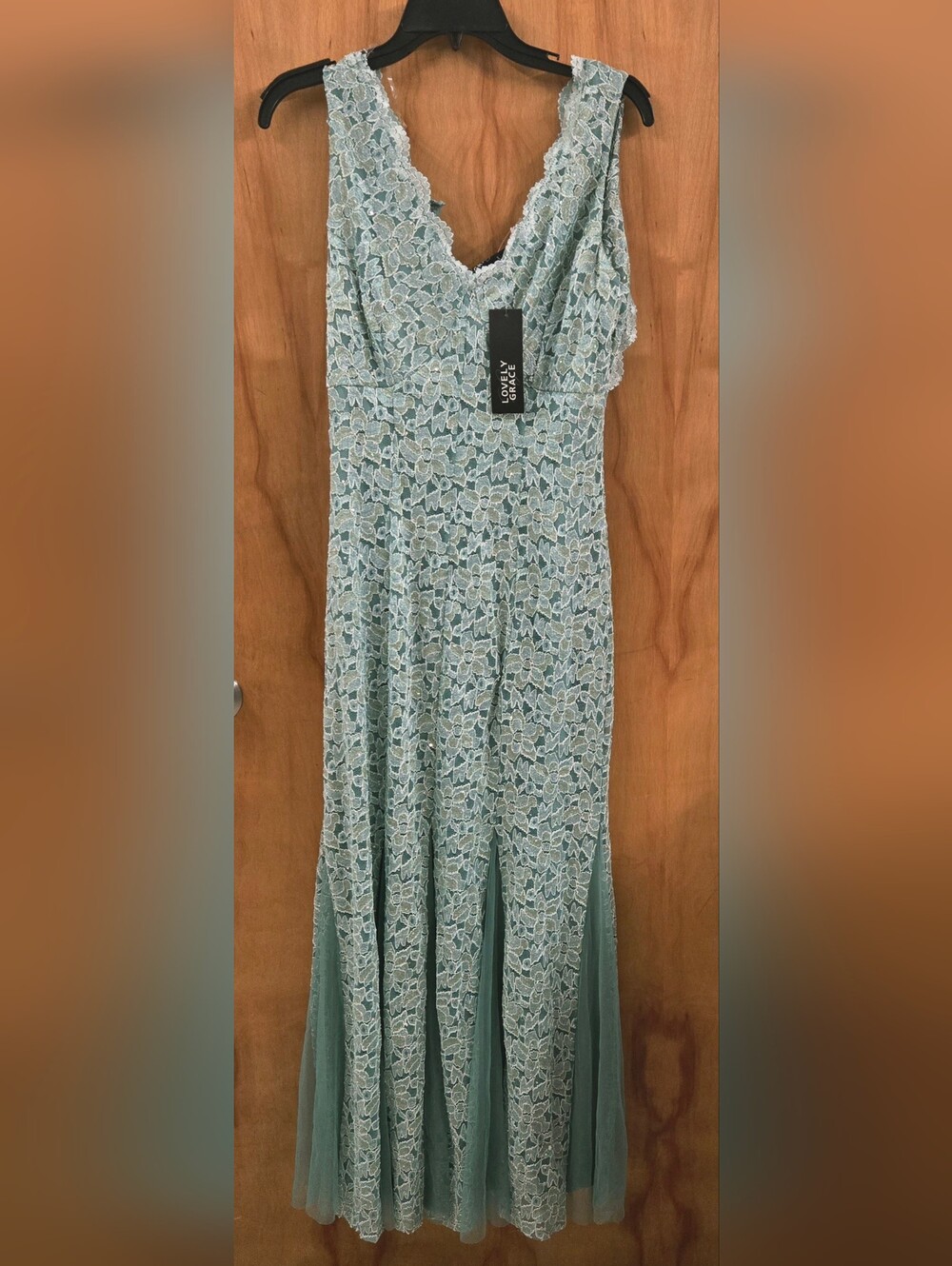 LOVELY GRACE DRESS FOR ALL OCCASIONS